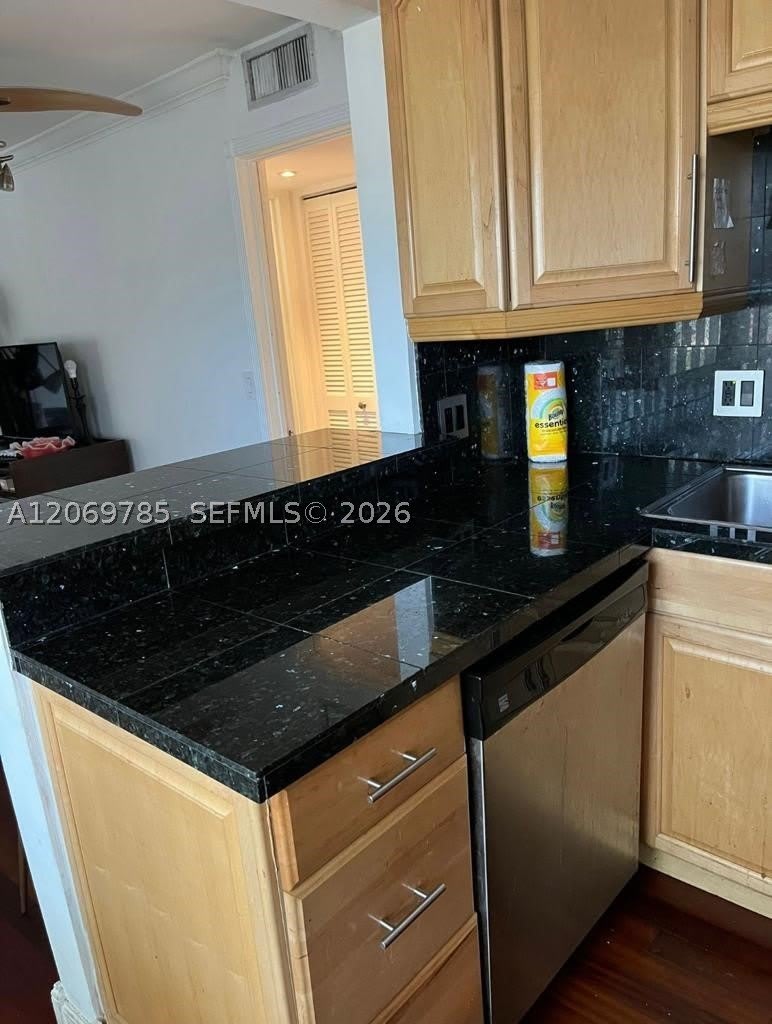 3239 W Trade Ave – photo 5