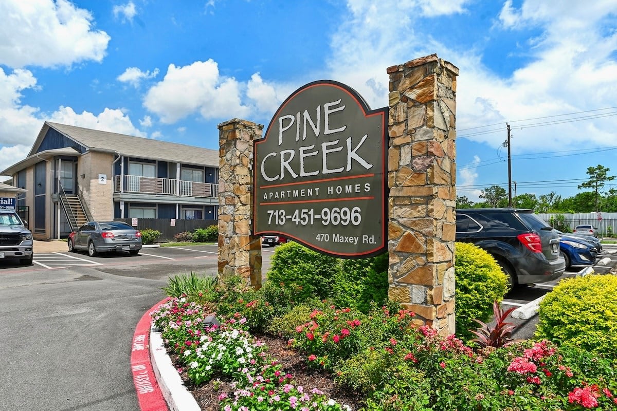 Pine Creek Apartments – photo 2