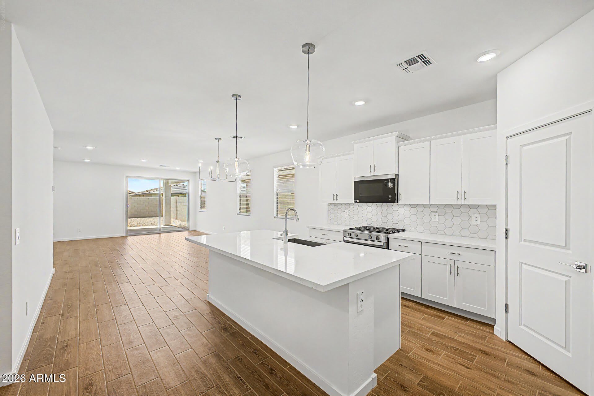 15803 W COTTONTAIL Lane – photo 2