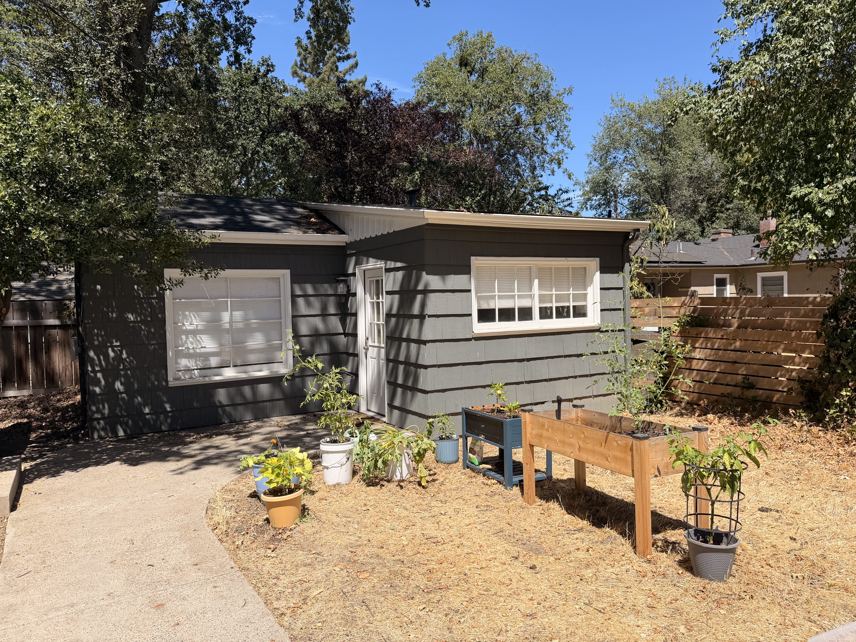 705 1/2 South Oakdale Avenue – photo 1