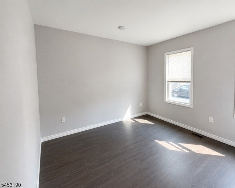 35-37 Lentz Ave – photo 5