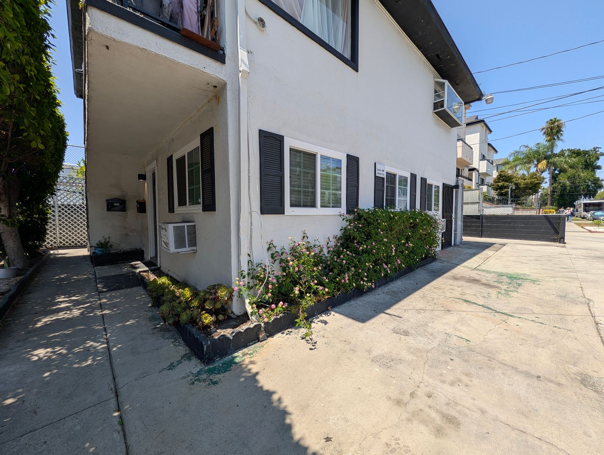 Cartwright Manor – photo 1