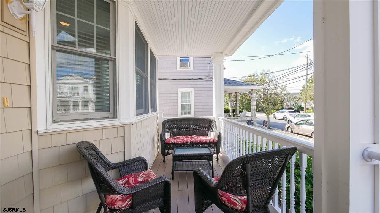 9410 Winchester JULY 1-15 Ave – photo 2