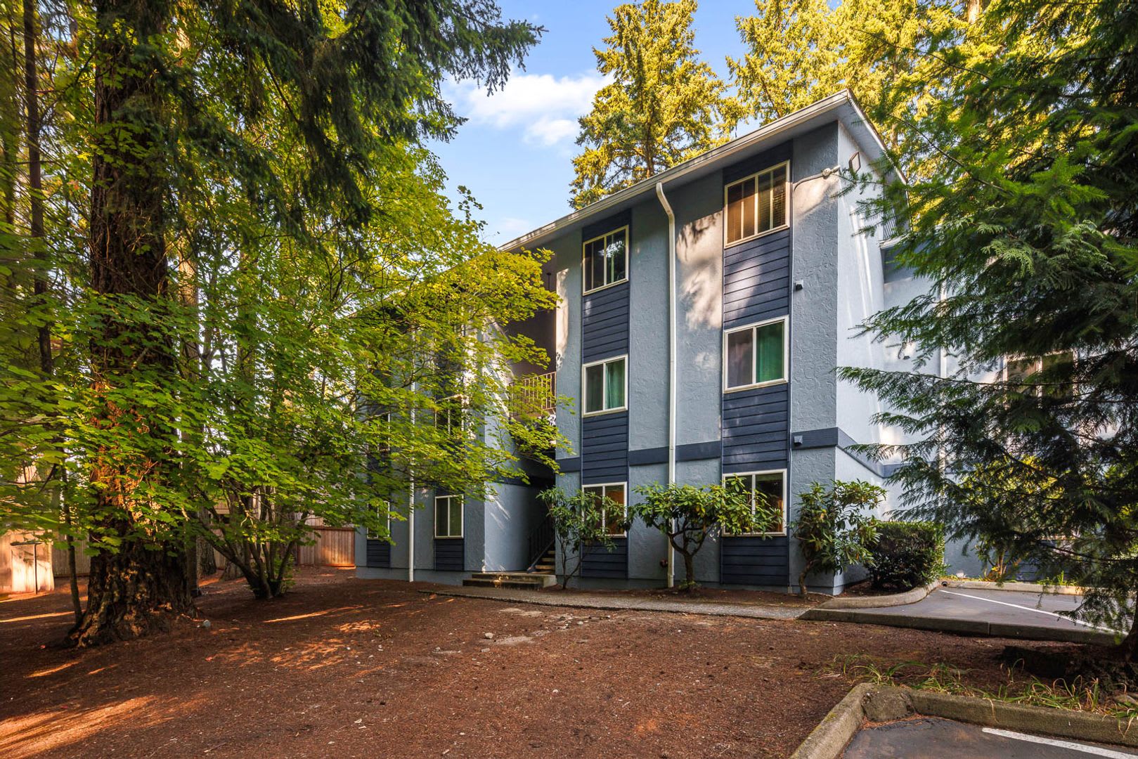 Move In Ready 2Br Condo In Prime Finn Hill Location – photo 1