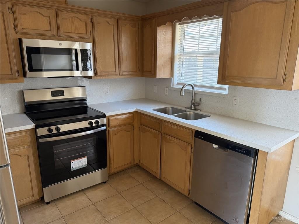 2601 Cervantes Avenue – photo 5