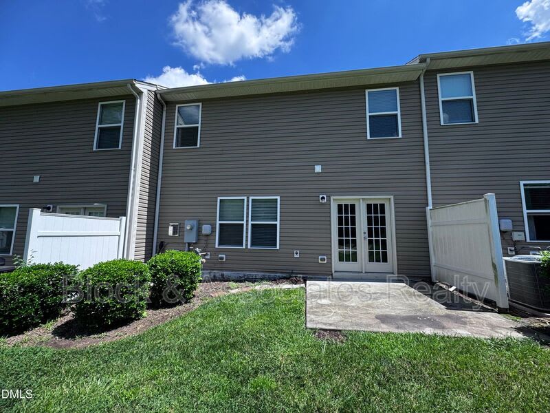 210 Hamlet Pl – photo 5