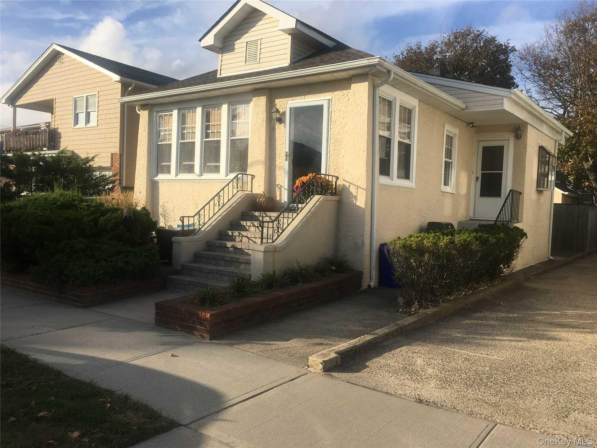 517 E Market Street – photo 1