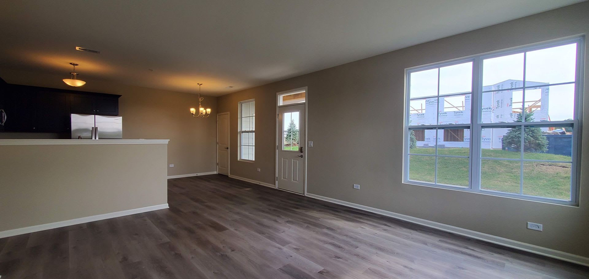 Douglas Fir-2Br/2Ba Rental Home-First Floor – photo 4