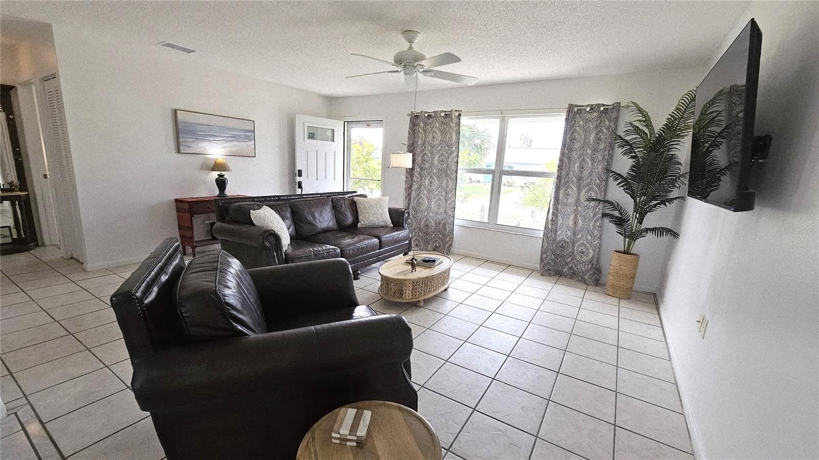 13398 BALLON Avenue – photo 5