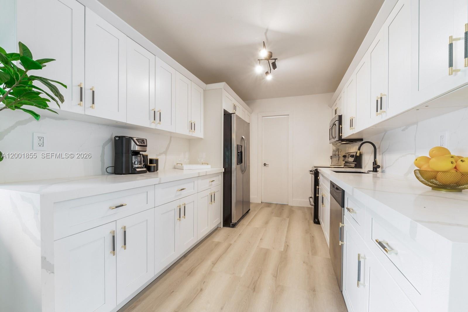 18641 Belview Drive – photo 4