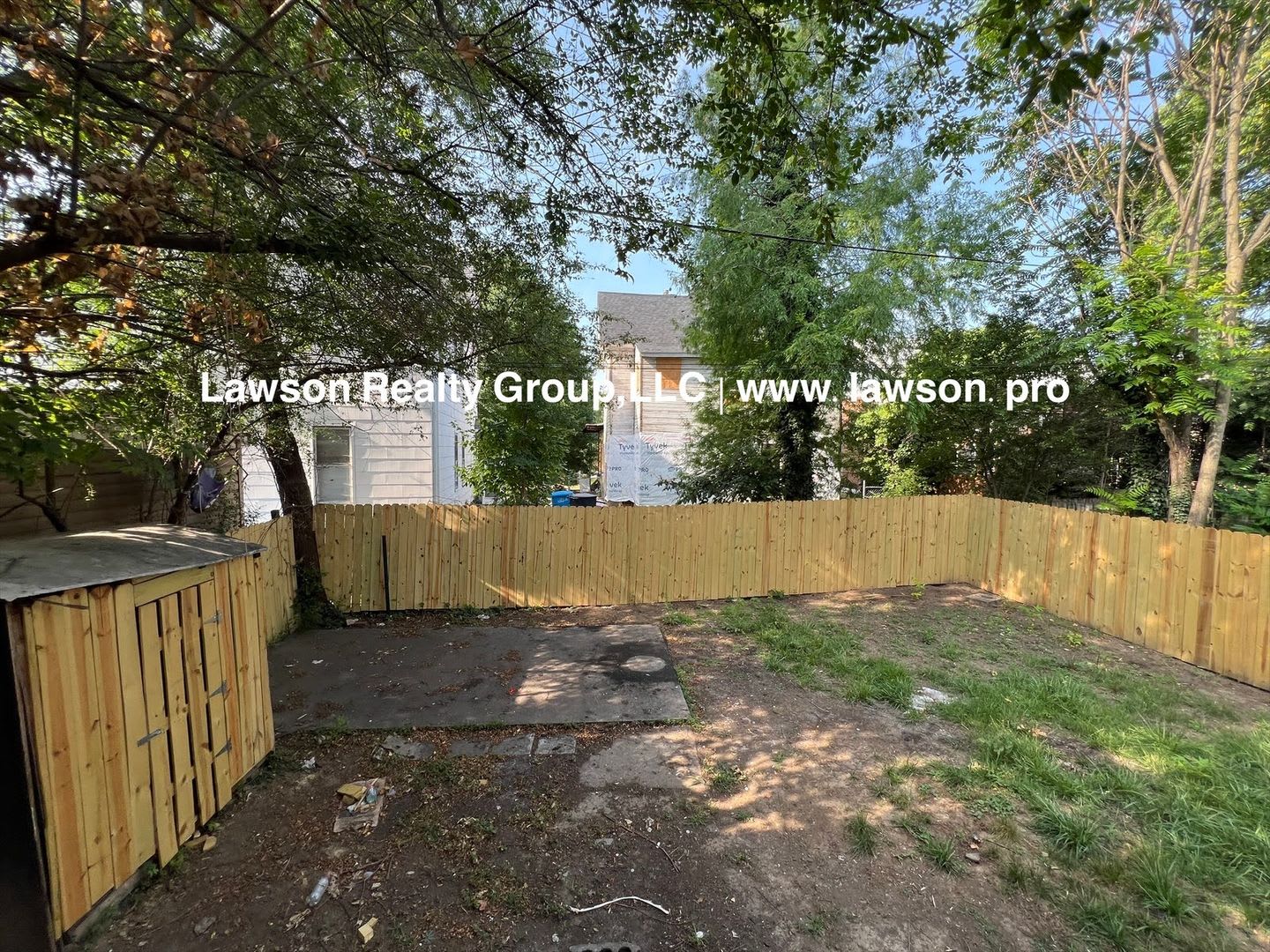 Spacious West End Four Bedroom Home with Fenced In Yard – photo 5