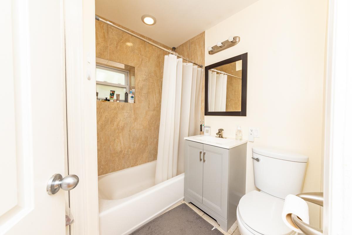 2700 N Artesian – photo 5