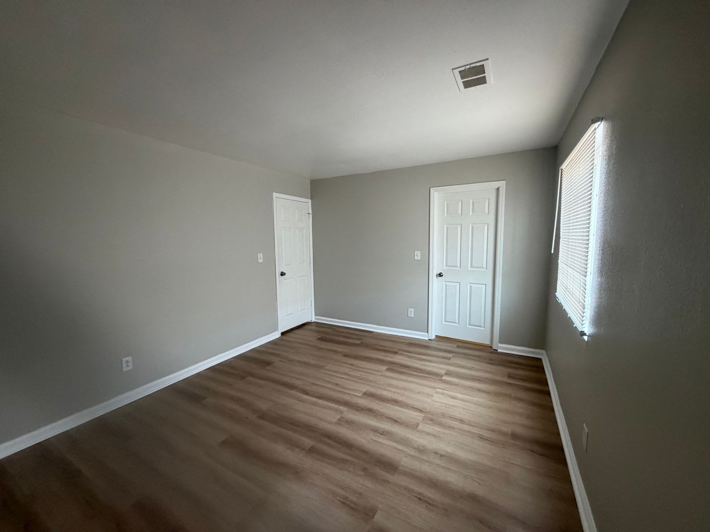 Experience Luxury Living at Bellagio Living II: Modern Apartments in Lawrence, Indiana – photo 1