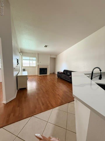 875 Serpentina Ave. – photo 4