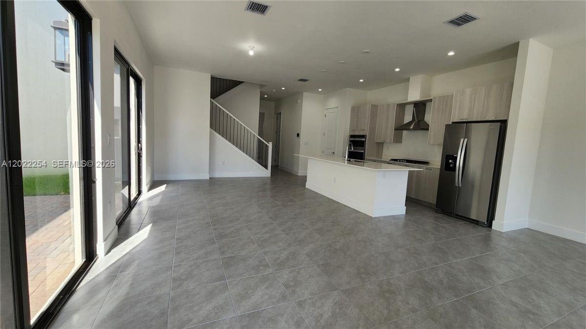 8119 Northwest 42nd Street – photo 3