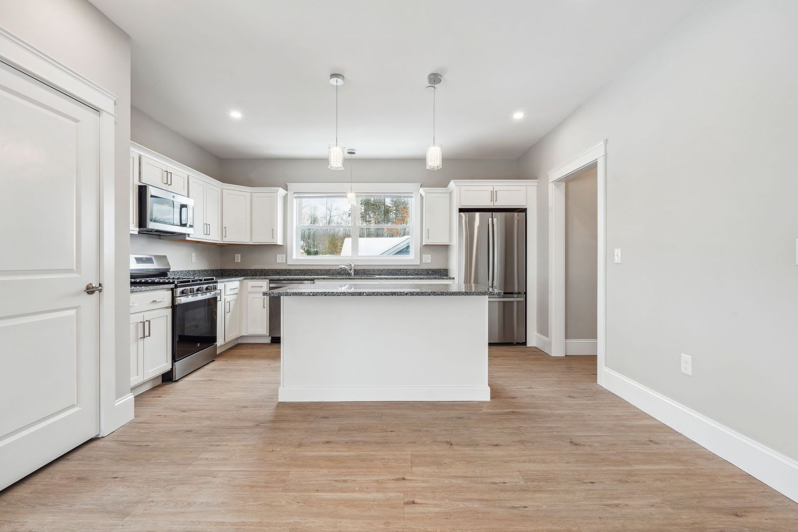 Brand New Townhomes! 3 Bedroom 2.5 Bath with Plenty of Living Space – photo 4