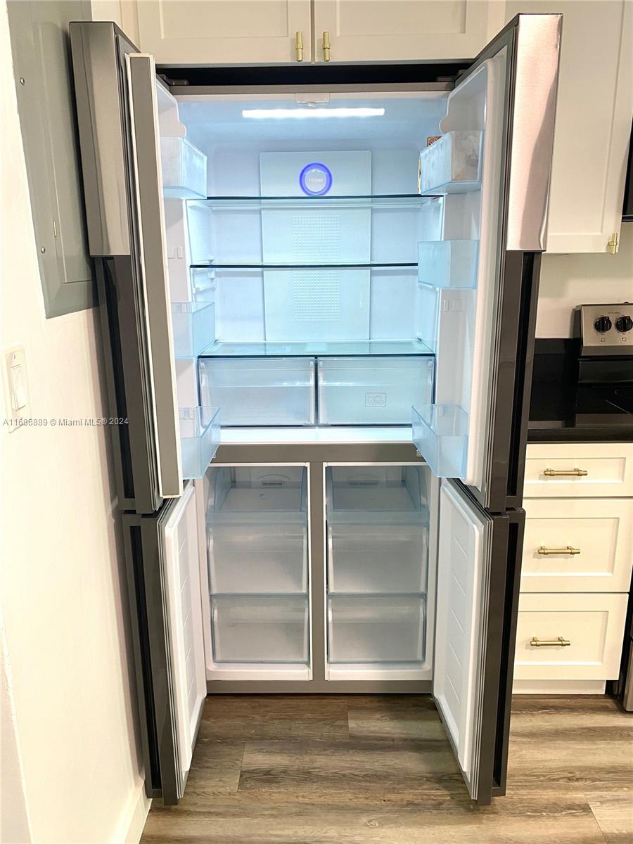 1735 Sw 21 St – photo 3