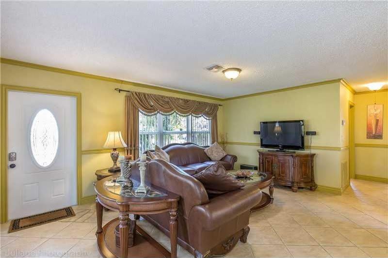 160 SE 12th Street – photo 3