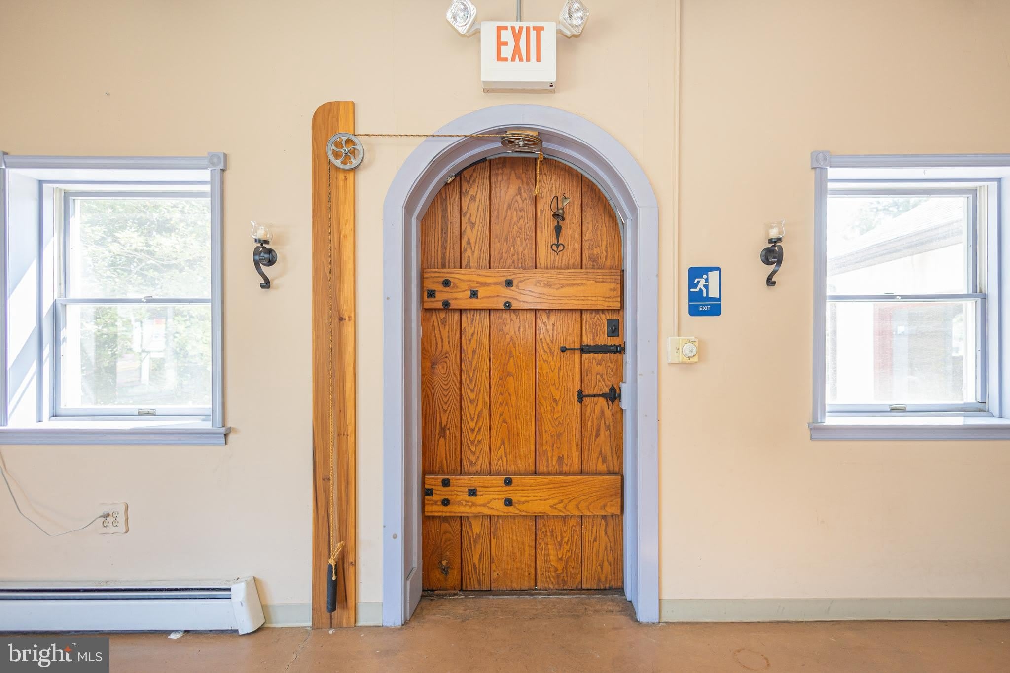 2537 BOGARTS TAVERN Road – photo 4