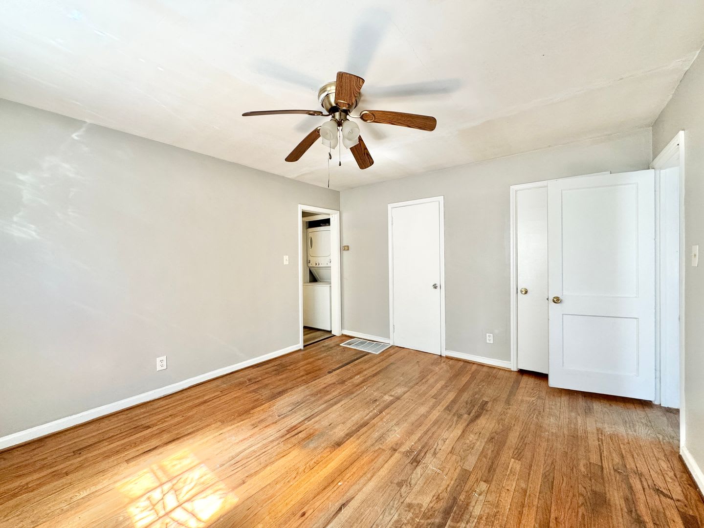 1006 E Side Drive – photo 3