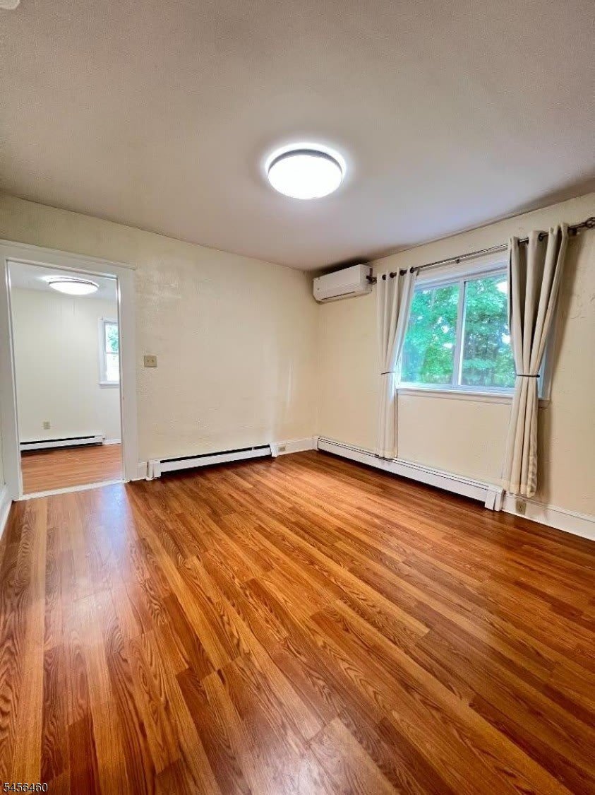 285 Rutherford Ave – photo 4