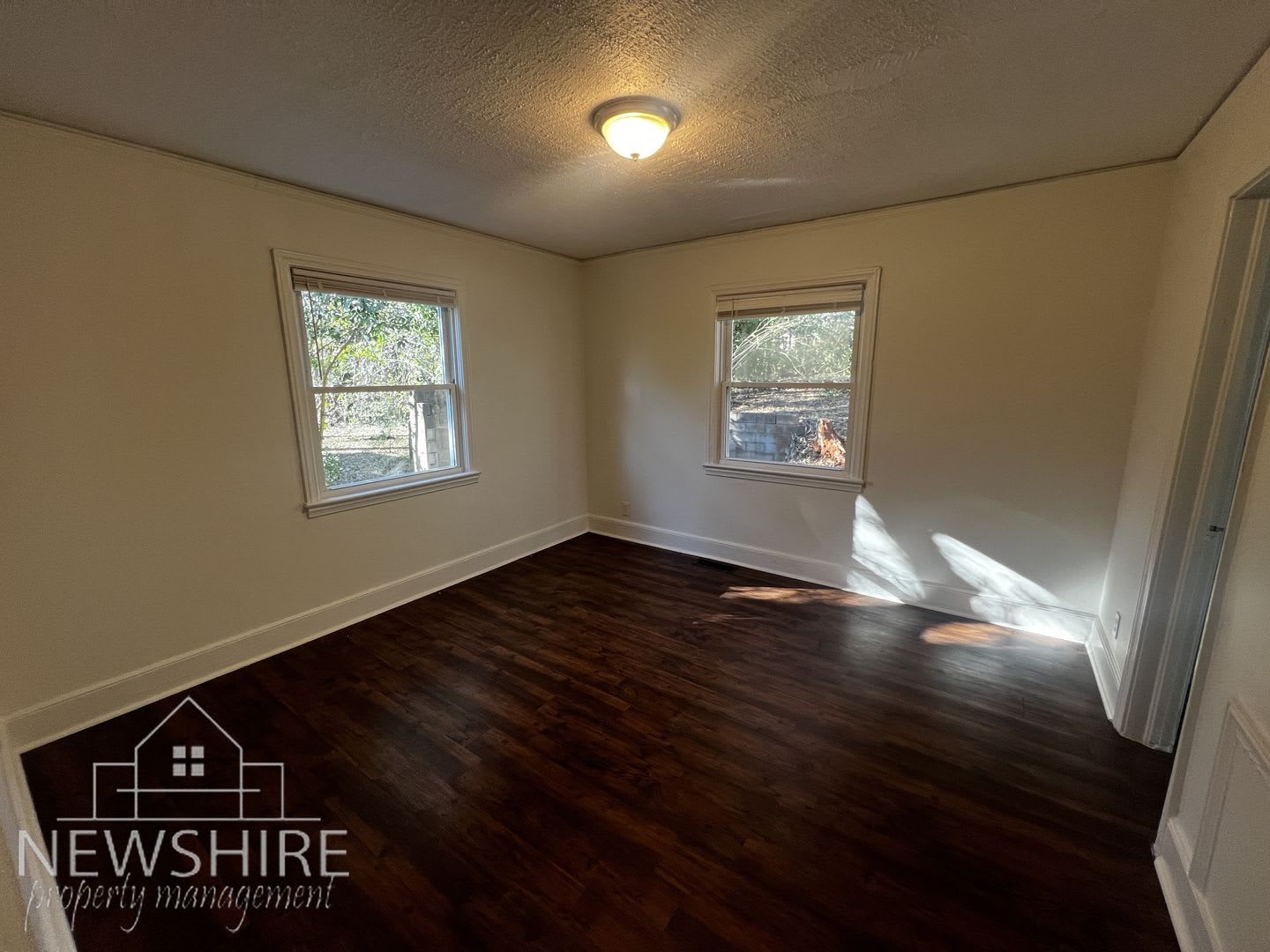 Charming 2 Bedroom Home Minutes from Downtown Greenville – photo 5