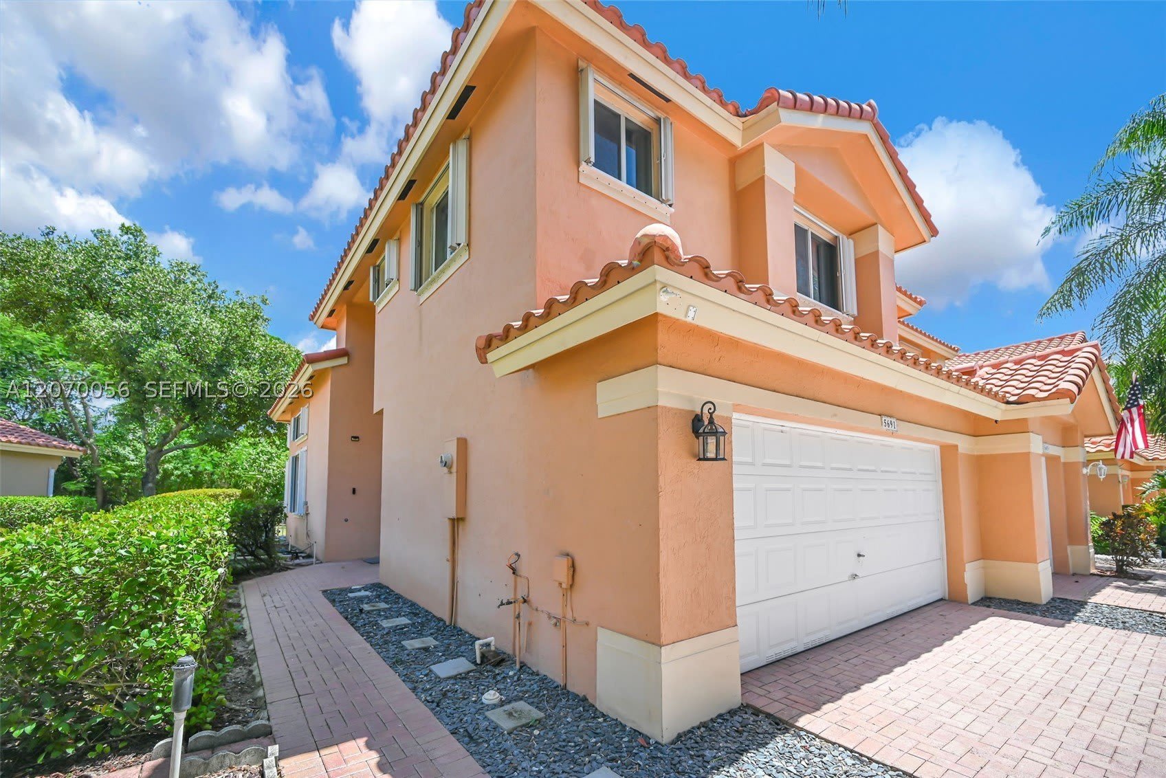 5691 NW 125th Ave – photo 3