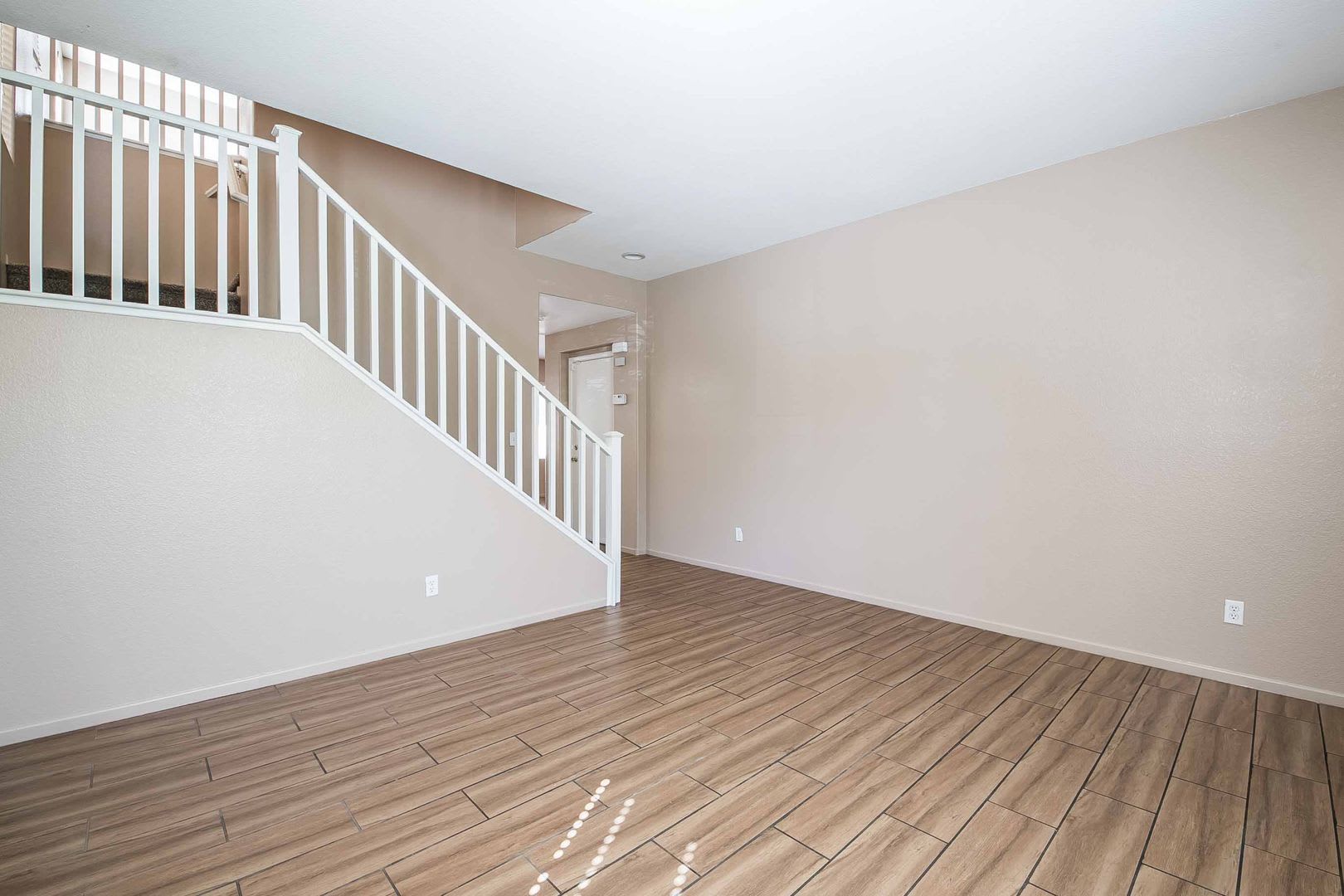 Spacious Living with Flexible Spaces in a Prime East Las Vegas Location! – photo 4