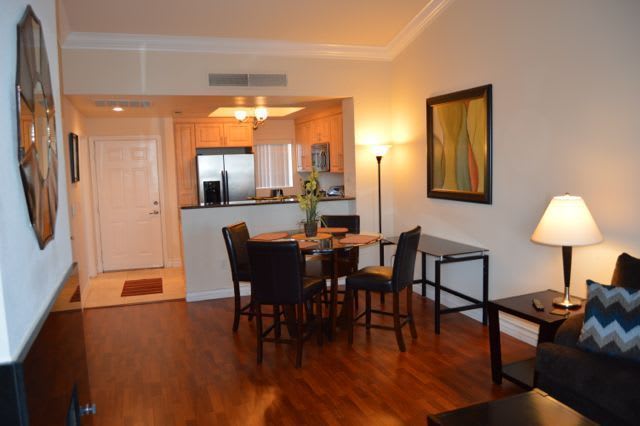 Meridian Upgraded Top Floor 1 Bed – photo 5