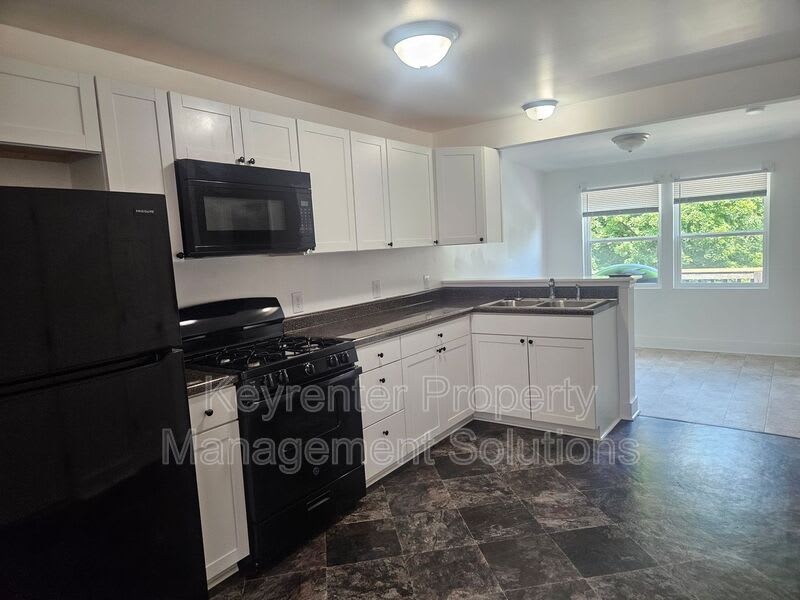 3891 Churchville Ave – photo 2