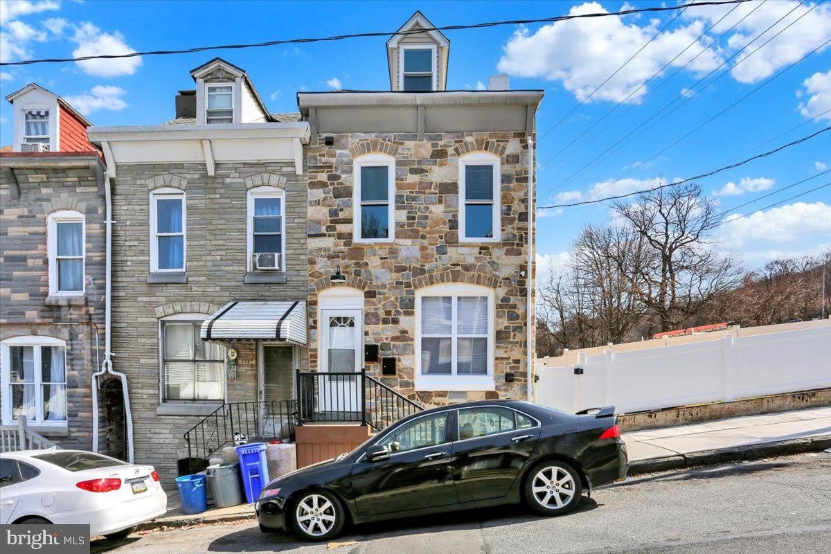 553 WUNDER Street – photo 2