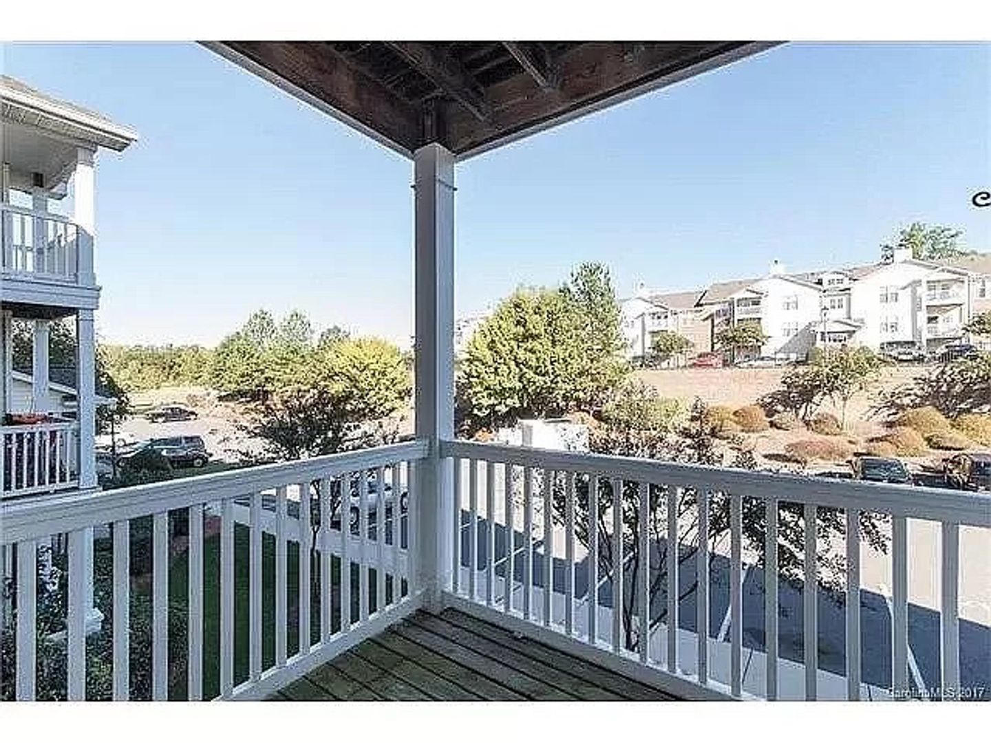 Room in 2 Bedroom Apartment at Hyde Point Ct – photo 3