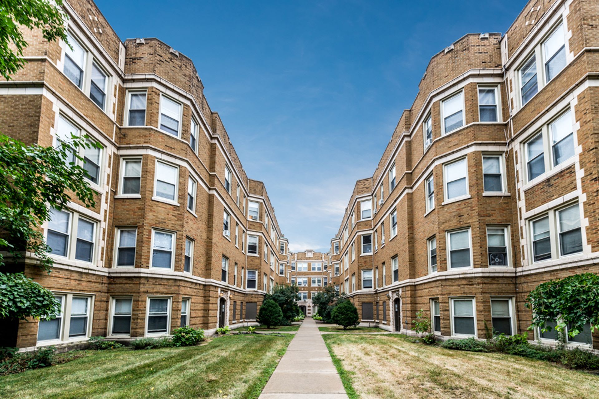 4720 S Drexel Blvd – photo 3