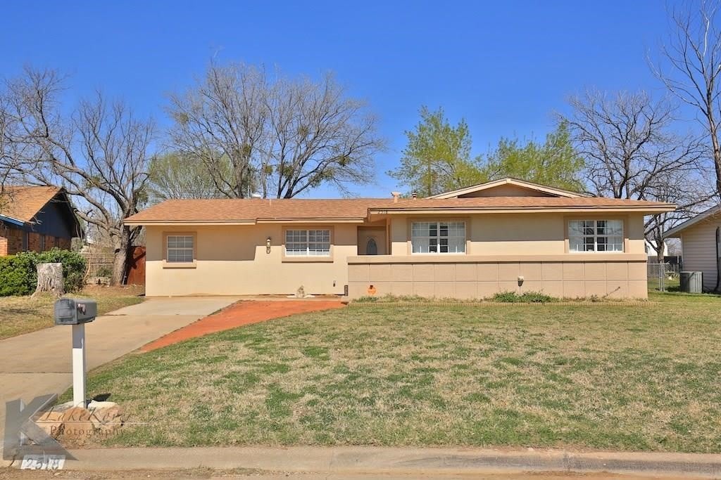 2518 Bennett Drive – photo 2