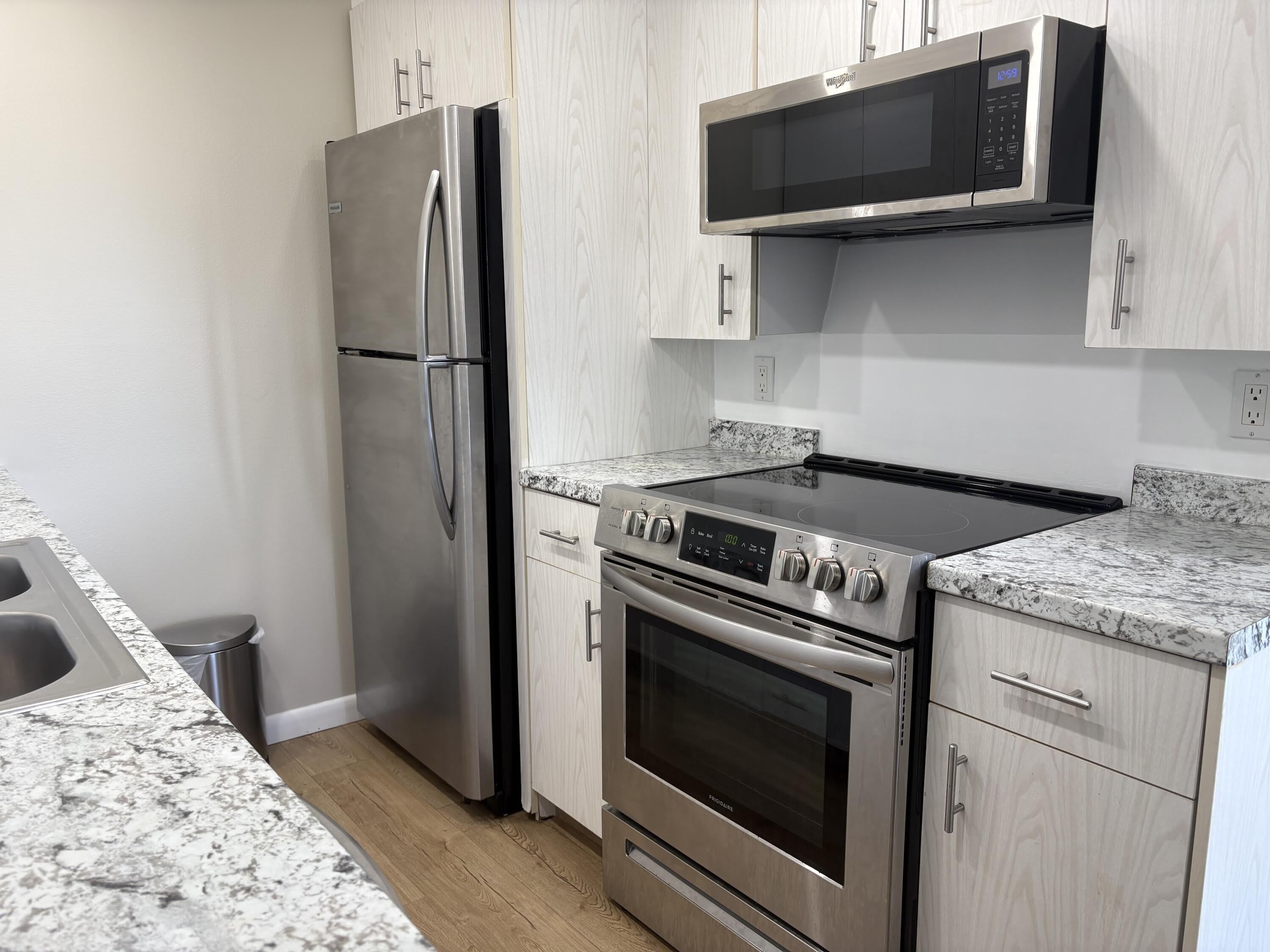 3082 Cornwall E – photo 1