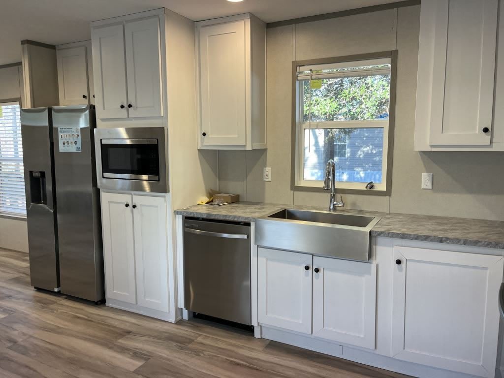 220 Sequoia Dr – photo 5
