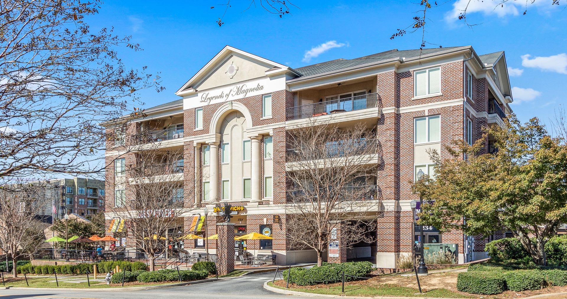Downtown Auburn Luxury Living Steps From Campus – photo 2