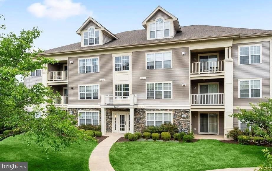 8813 STONE RIDGE CIR #202 – photo 1