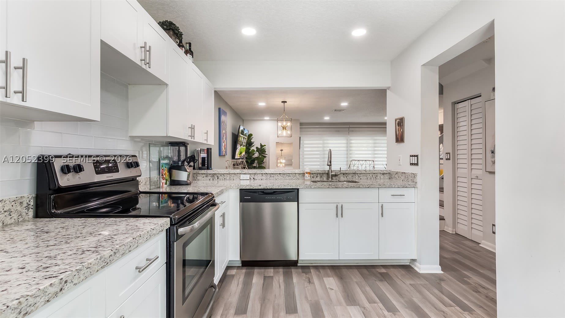 785 Crystal Lake Dr – photo 3
