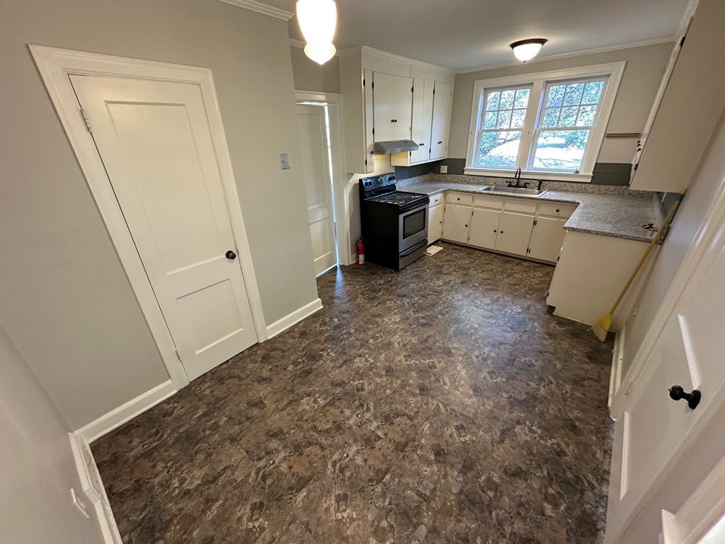 1669 W Main Street – photo 2