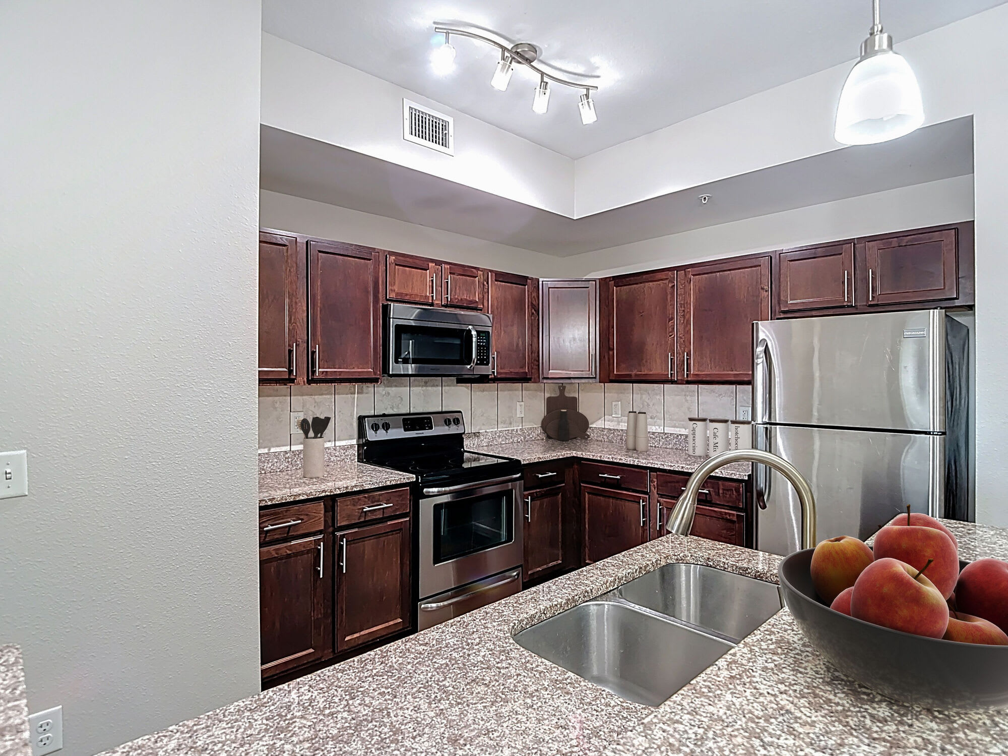 Adagio at Westshore Palms – photo 2
