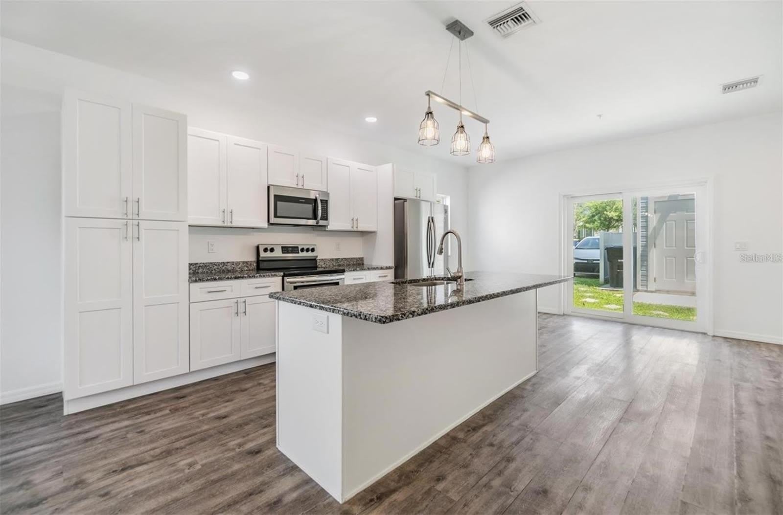 1264 PIERCE Street – photo 4