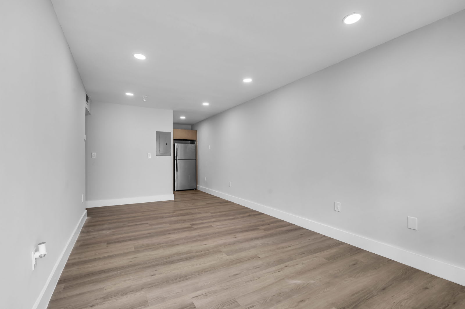 560 Northeast 63rd Street – photo 4