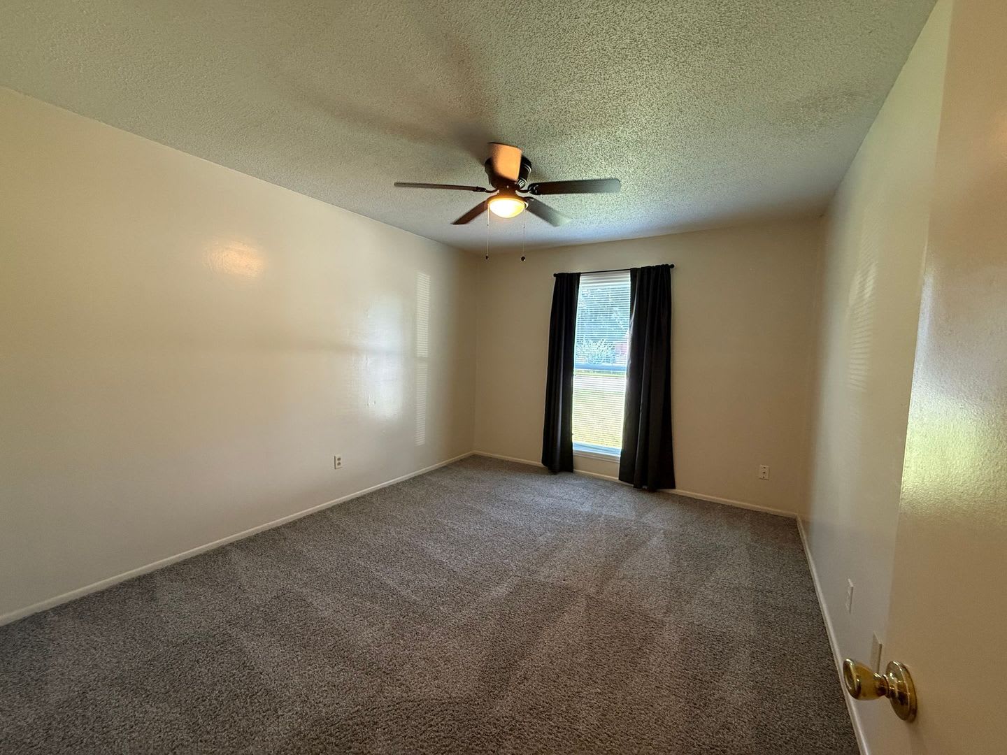 Nice 2 bedroom, 1 bath duplex – photo 5