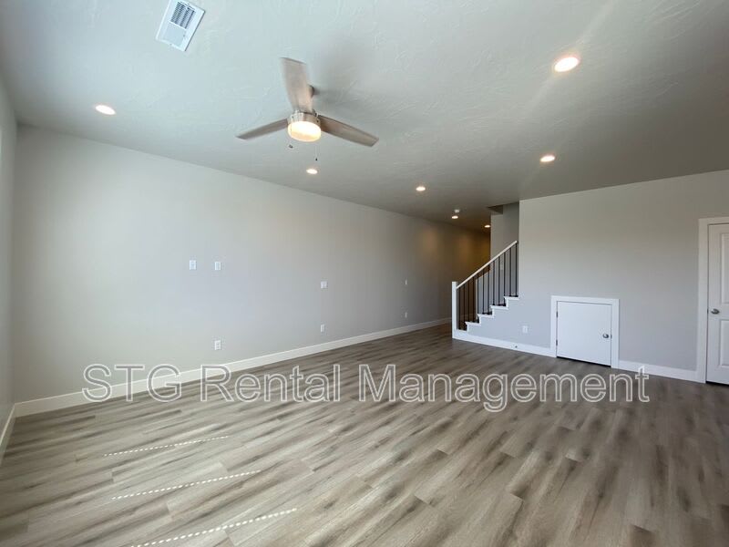 1157 S 4380 W – photo 5