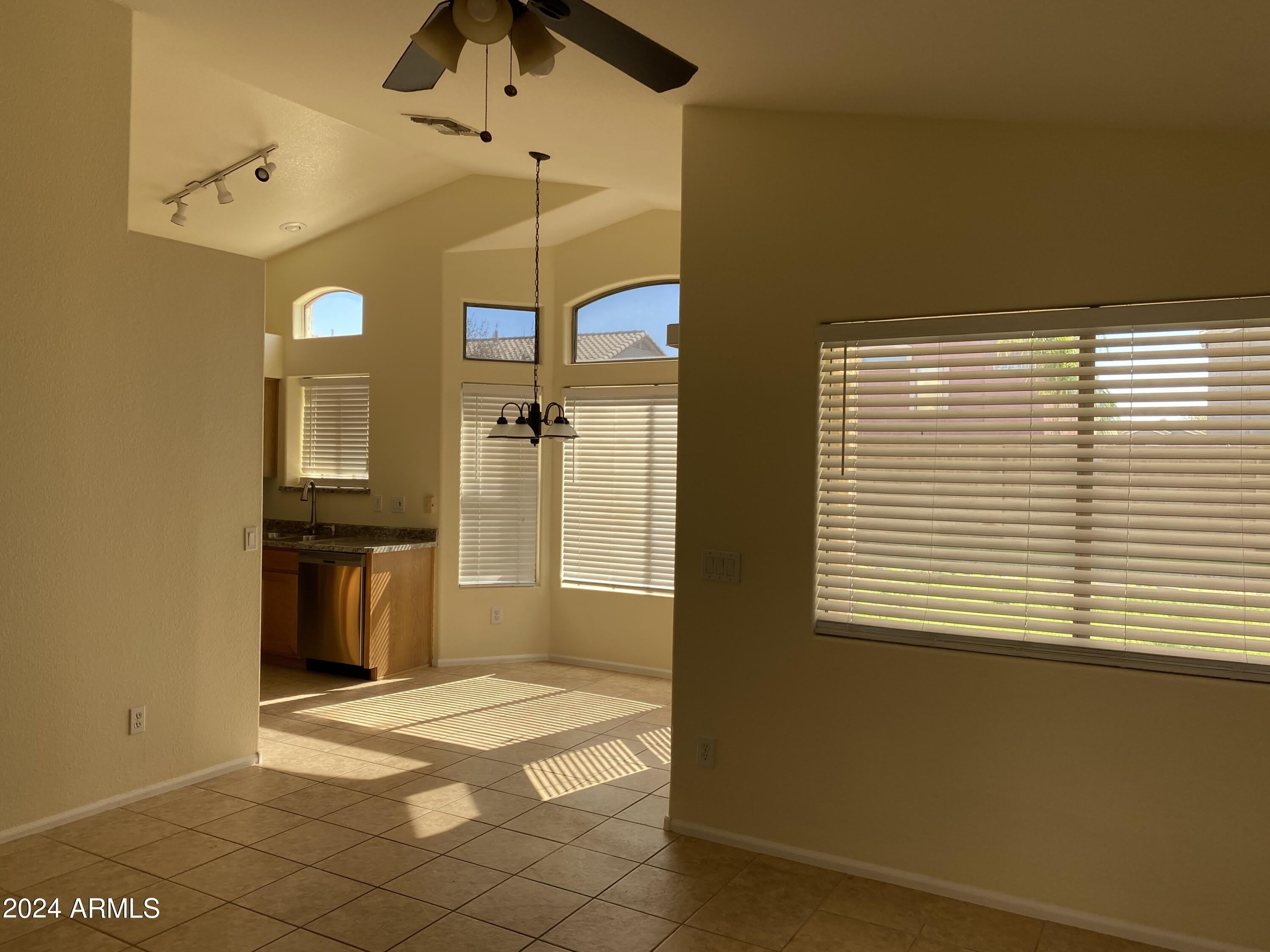 11519 E Persimmon Avenue – photo 2