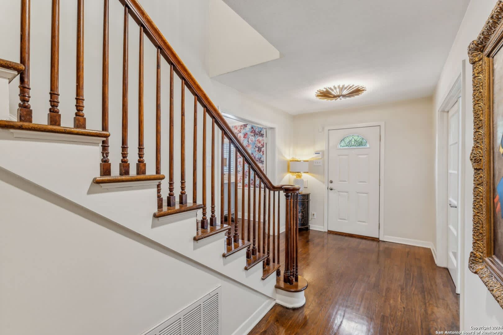 BEAUTIFUL 4-BEDROOM HOME IN TERRELL HILLS – photo 4
