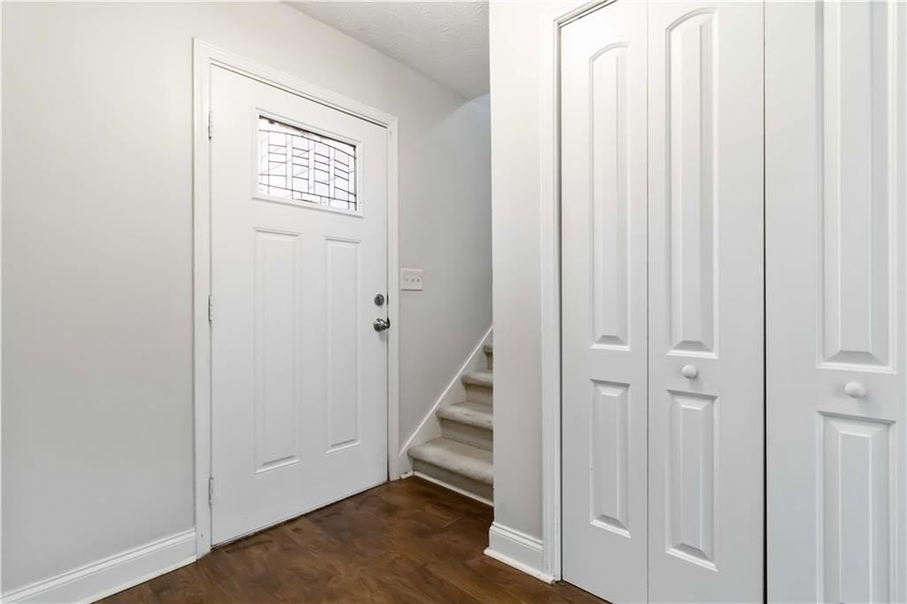 888 Chartley Drive SW – photo 5