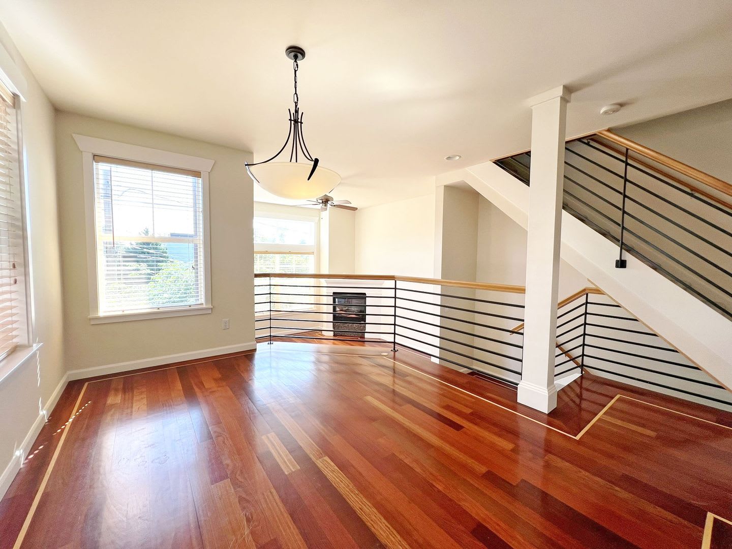 3 BED SEATTLE TOWNHOME FOR RENT W HIGH END FINISHES & EASY COMMUTE – photo 5