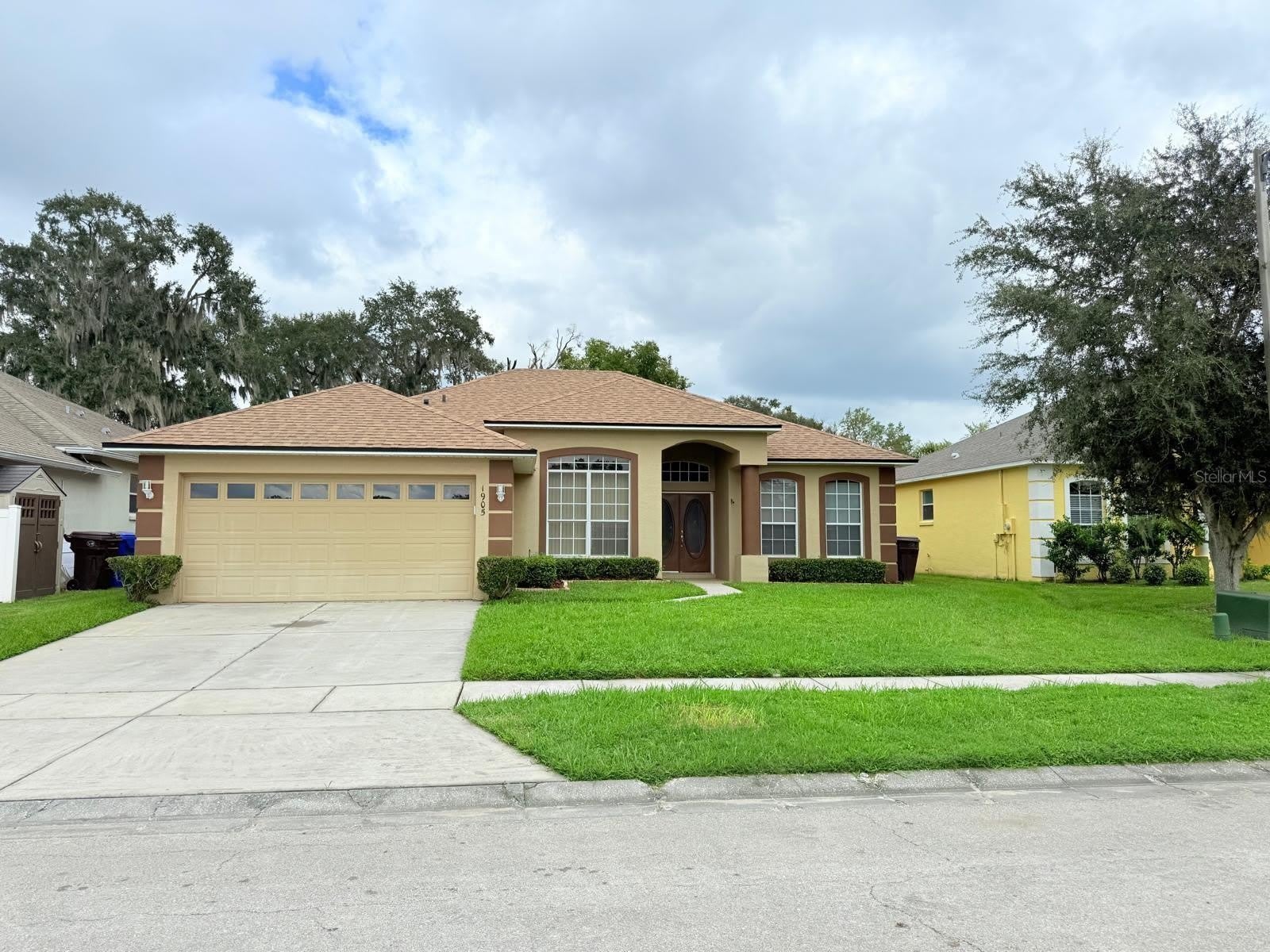 1905 FAIRWAY Loop – photo 1